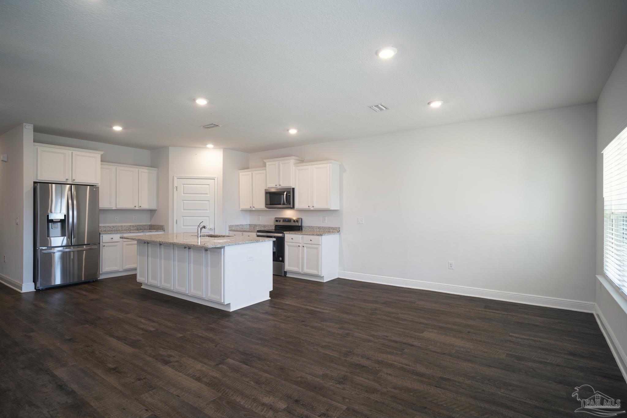 7987 Burnside Loop Pensacola, FL 32526 - Photo 6 of 39