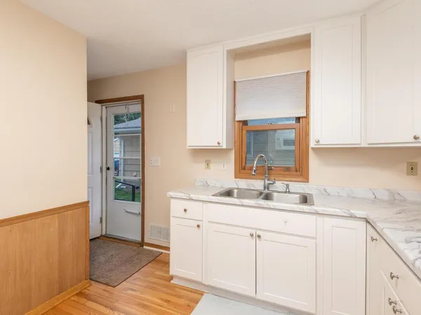 $2,950 | 6321 Wilryan Avenue, Edina, MN 55439