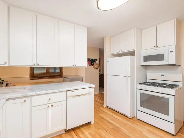 $2,950 | 6321 Wilryan Avenue, Edina, MN 55439