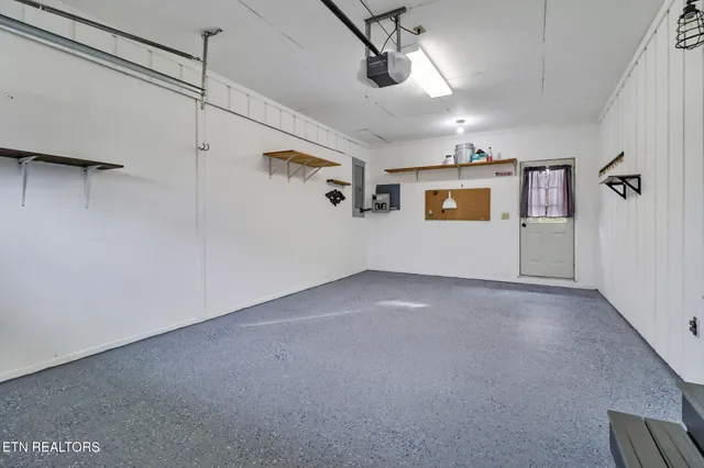 $260,000 | 114 Lakeshire Drive, Crossville, TN 38558