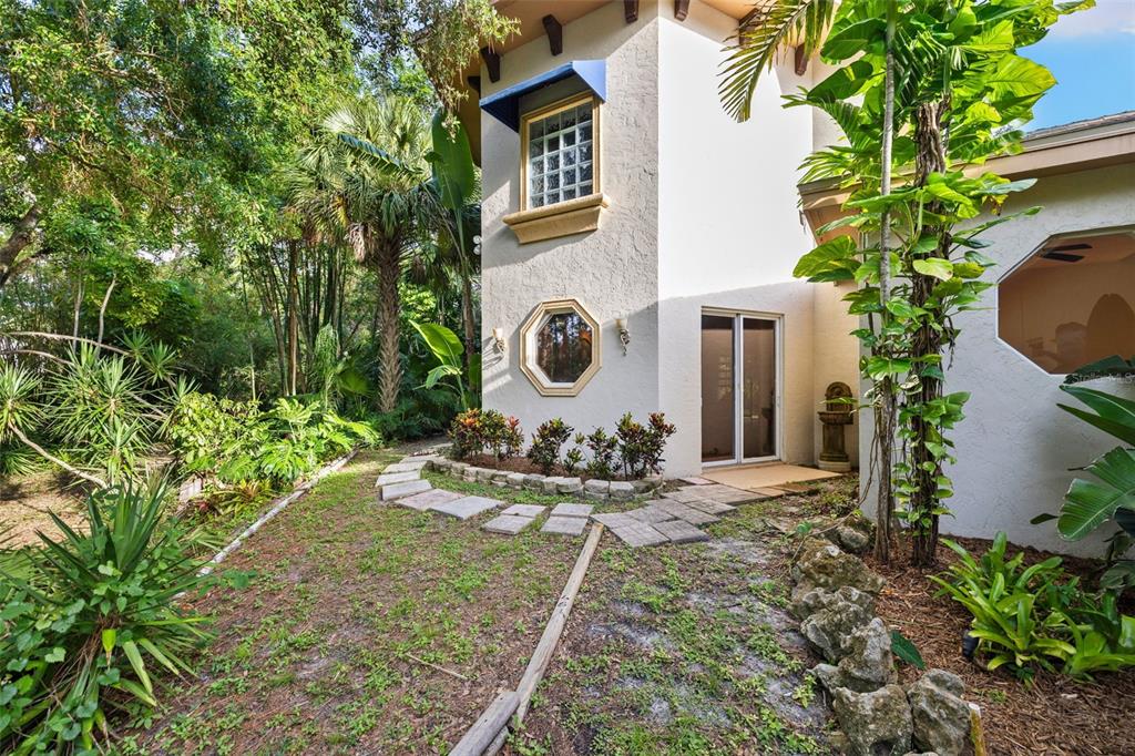 1343 Ranchero Drive Sarasota, FL 34240 - Photo 57 of 68