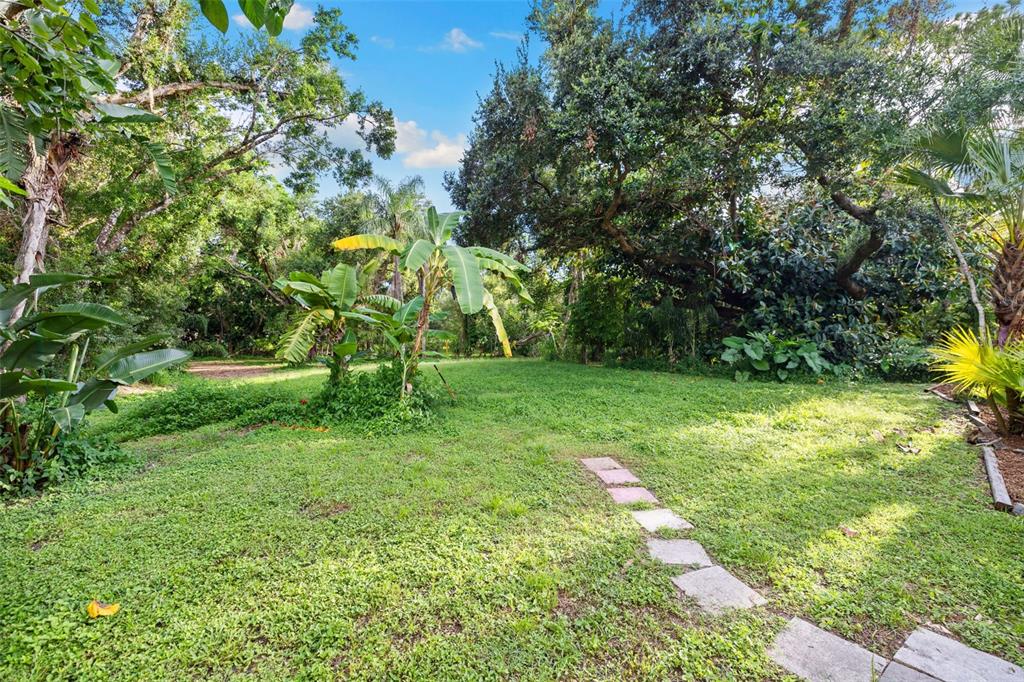 1343 Ranchero Drive Sarasota, FL 34240 - Photo 59 of 68