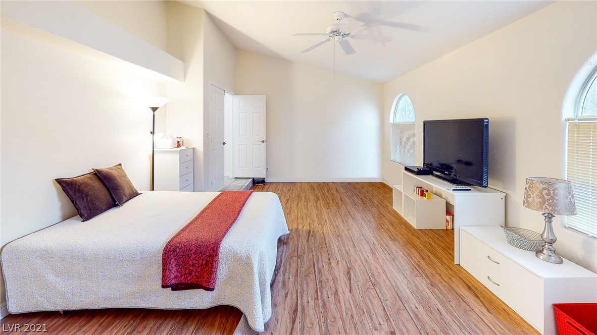 2100 Loggerhead Road Las Vegas, NV 89117 - Photo 5 of 27