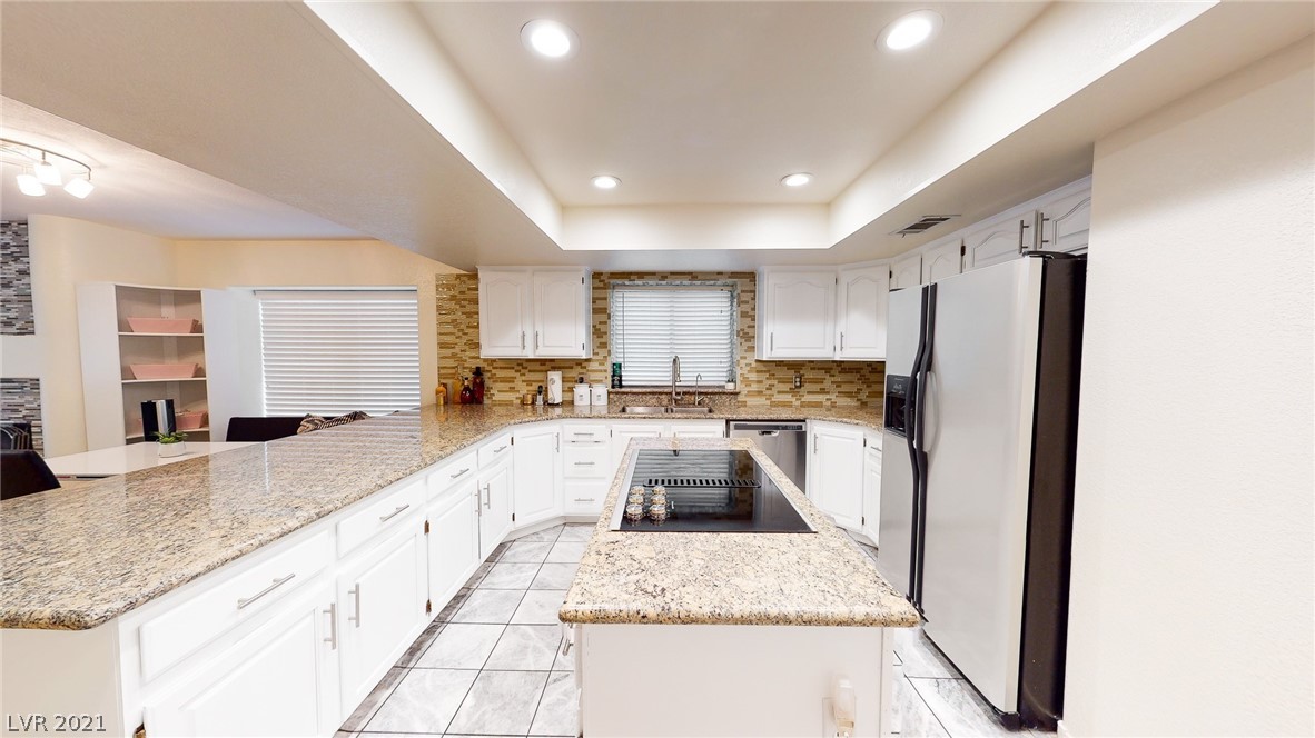 2100 Loggerhead Road Las Vegas, NV 89117 - Photo 8 of 27