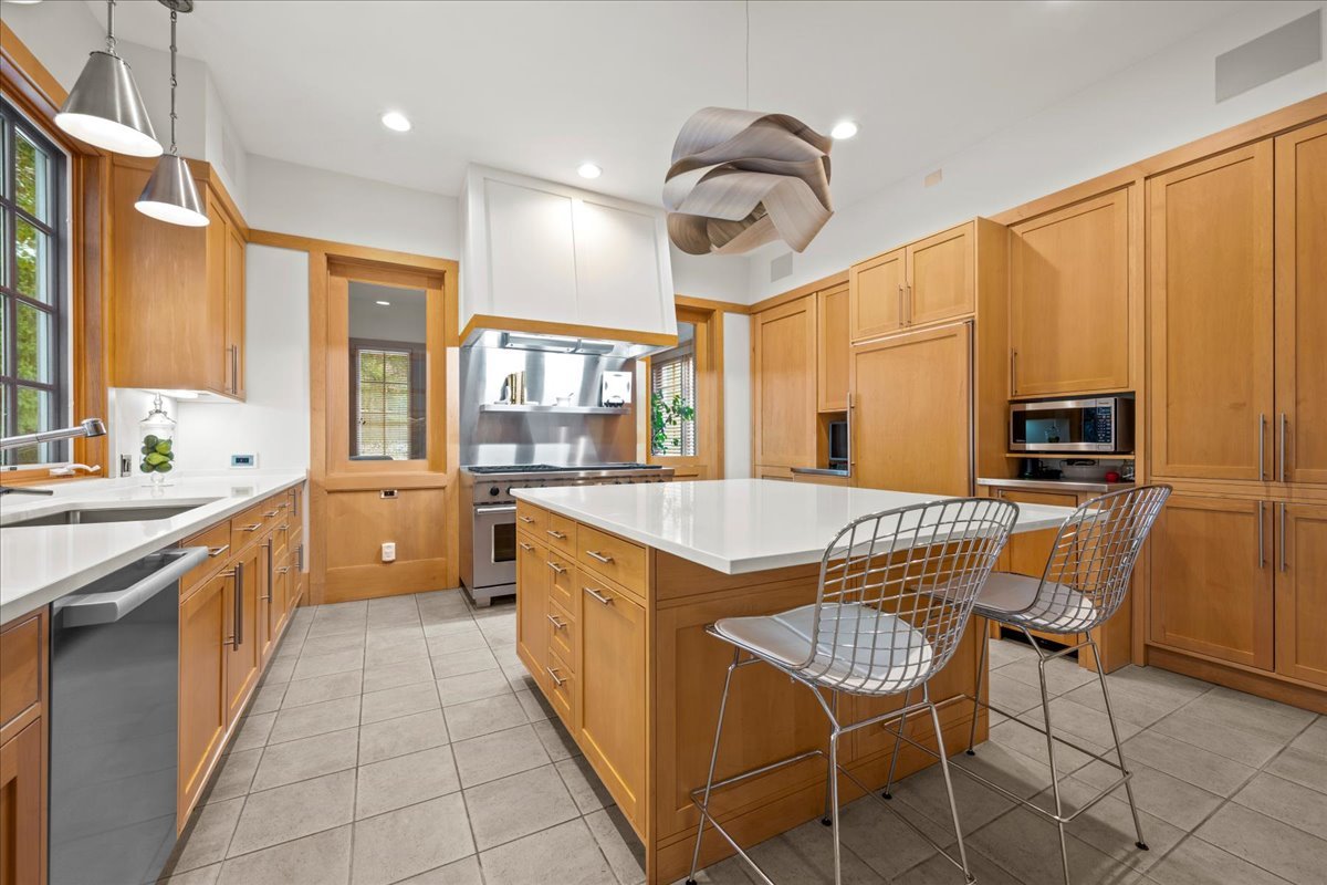 4 Indian Hill Road Winnetka, IL 60093 - Photo 19 of 31