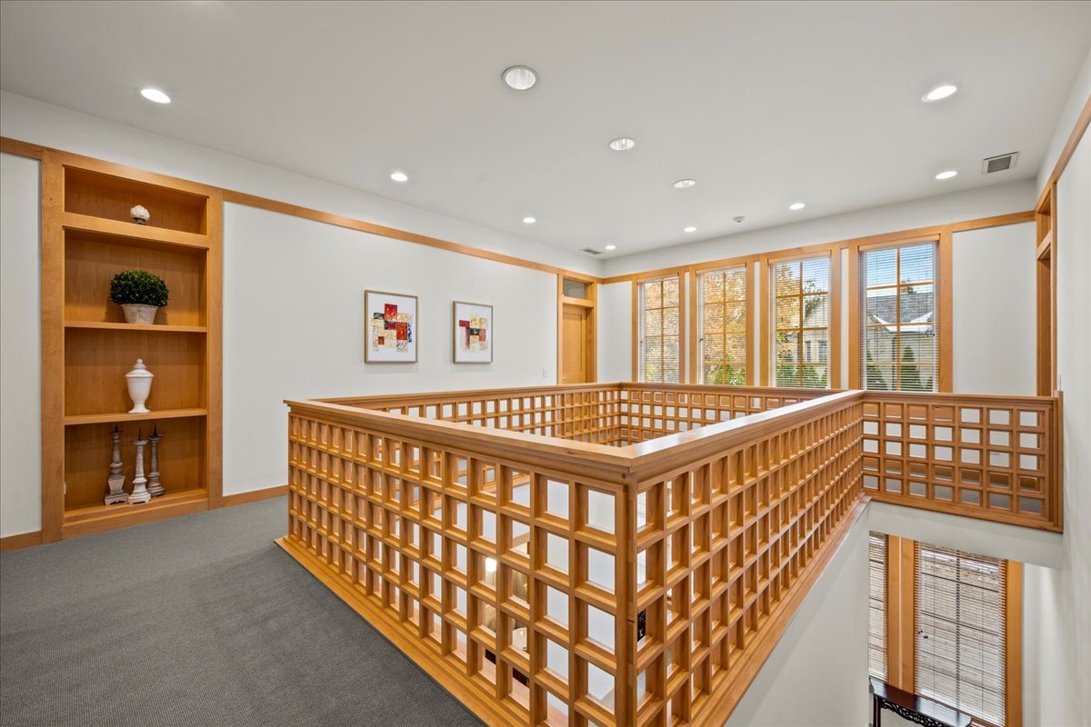 4 Indian Hill Road Winnetka, IL 60093 - Photo 21 of 31