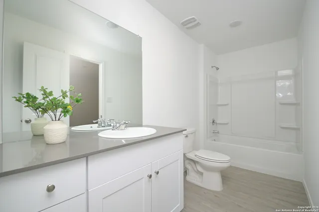 $1,900 | 6235 Chastetree, Bulverde, TX 78163