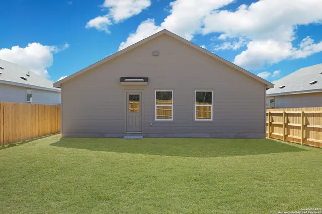 $1,900 | 6235 Chastetree, Bulverde, TX 78163