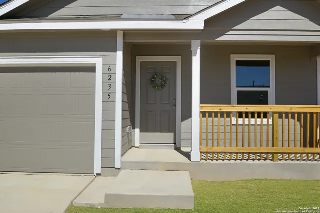 $1,900 | 6235 Chastetree, Bulverde, TX 78163