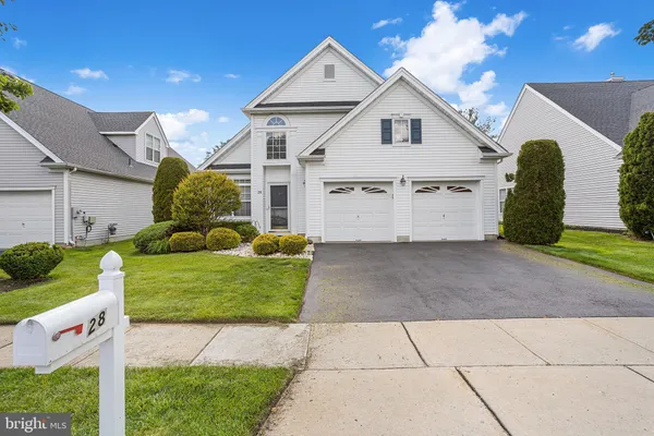 $665,000 | 28 Rainflower Lane, West Windsor, NJ 08550