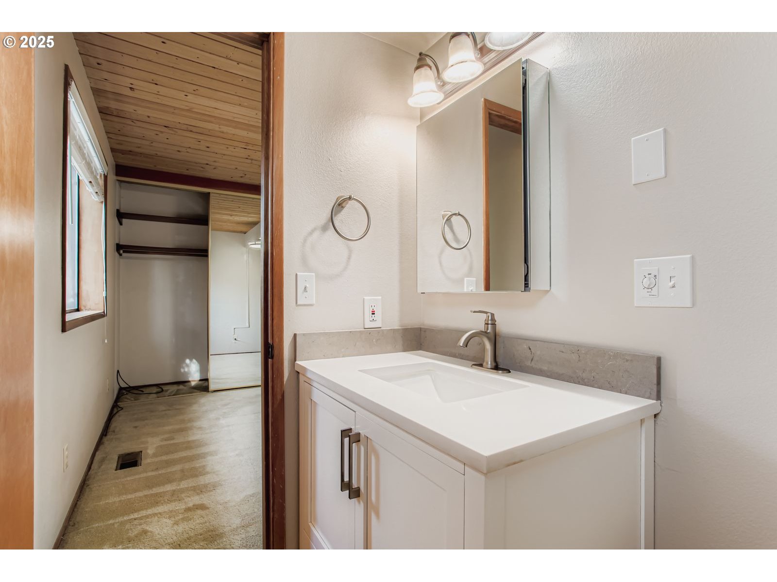 7968 Southwest Scholls Ferry Road Beaverton, OR 97008 - Photo 11 of 20