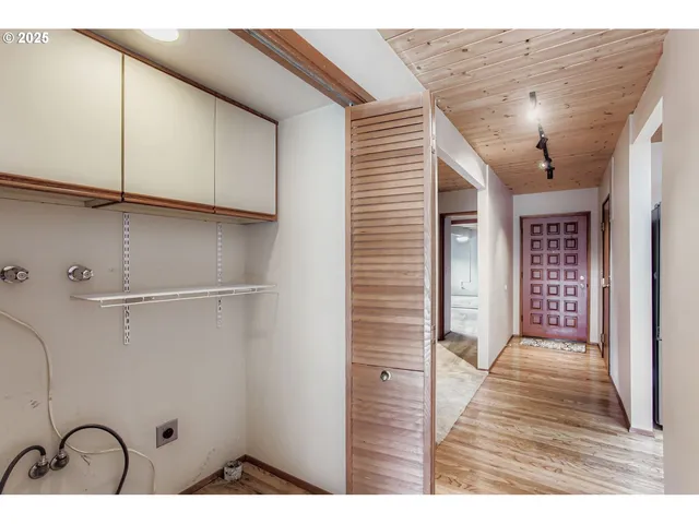 $360,000 | 7968 Southwest Scholls Ferry Road, Beaverton, OR 97008