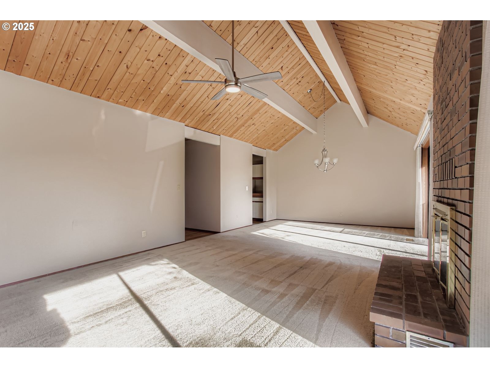 7968 Southwest Scholls Ferry Road Beaverton, OR 97008 - Photo 4 of 20