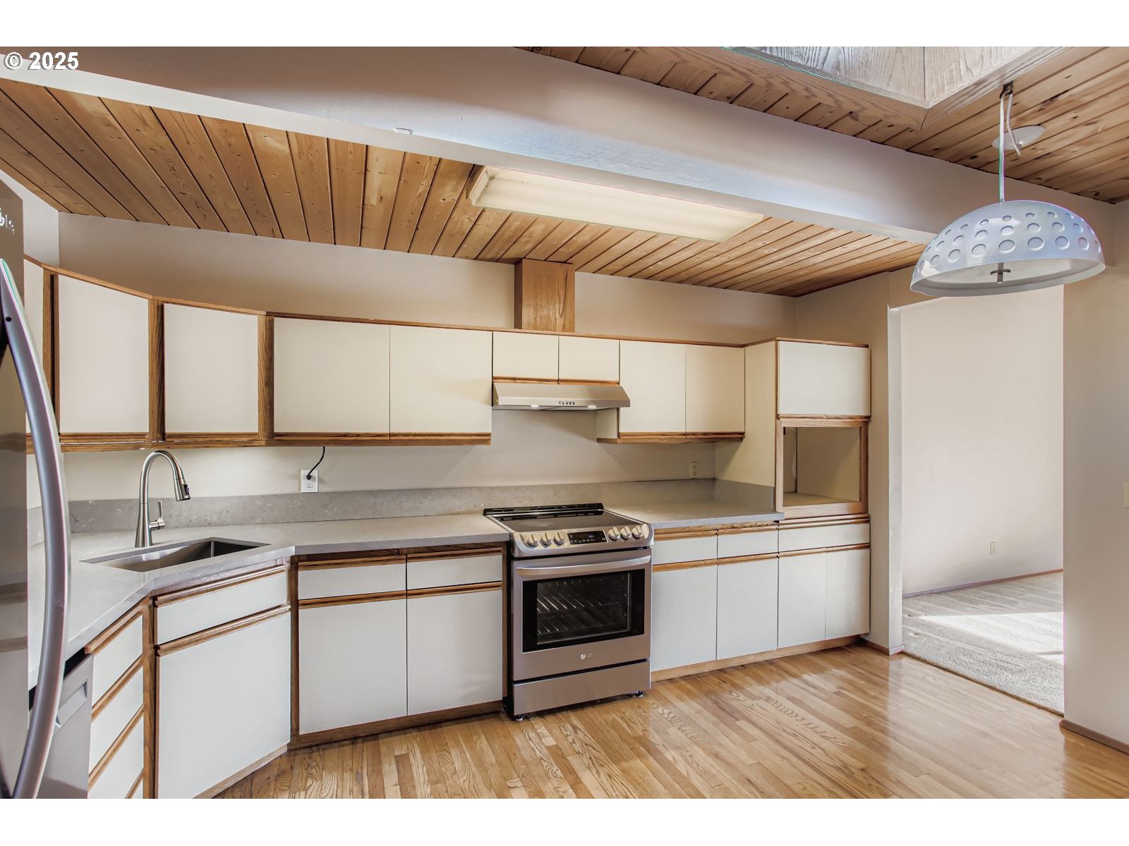 7968 Southwest Scholls Ferry Road Beaverton, OR 97008 - Photo 6 of 20