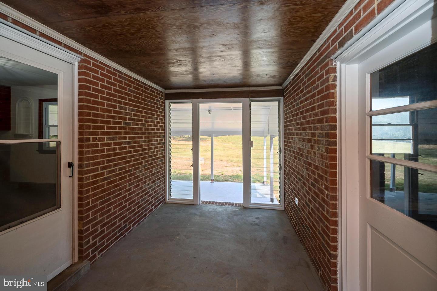 1008 Garrisonville Road Stafford, VA 22556 - Photo 22 of 36