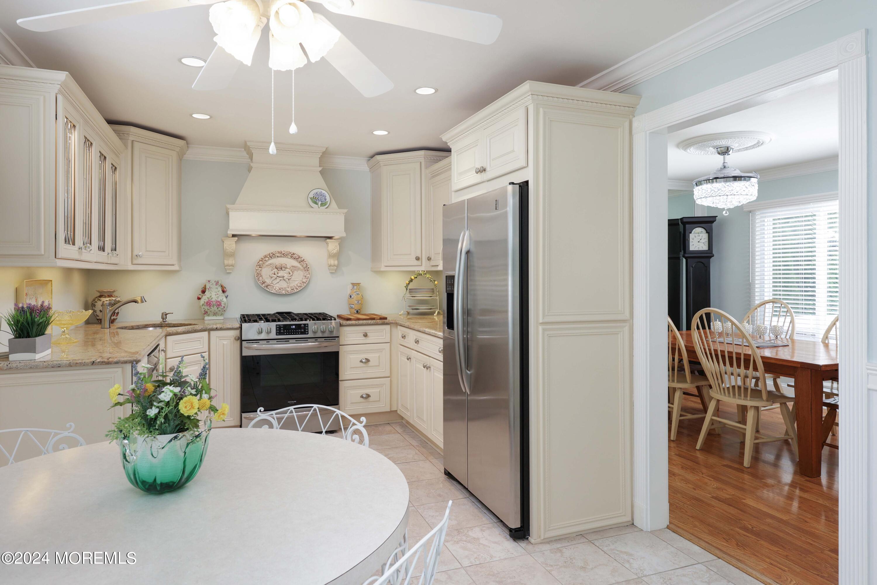 276 Jennings Road Manahawkin, NJ 08050 - Photo 9 of 28 Kitchen