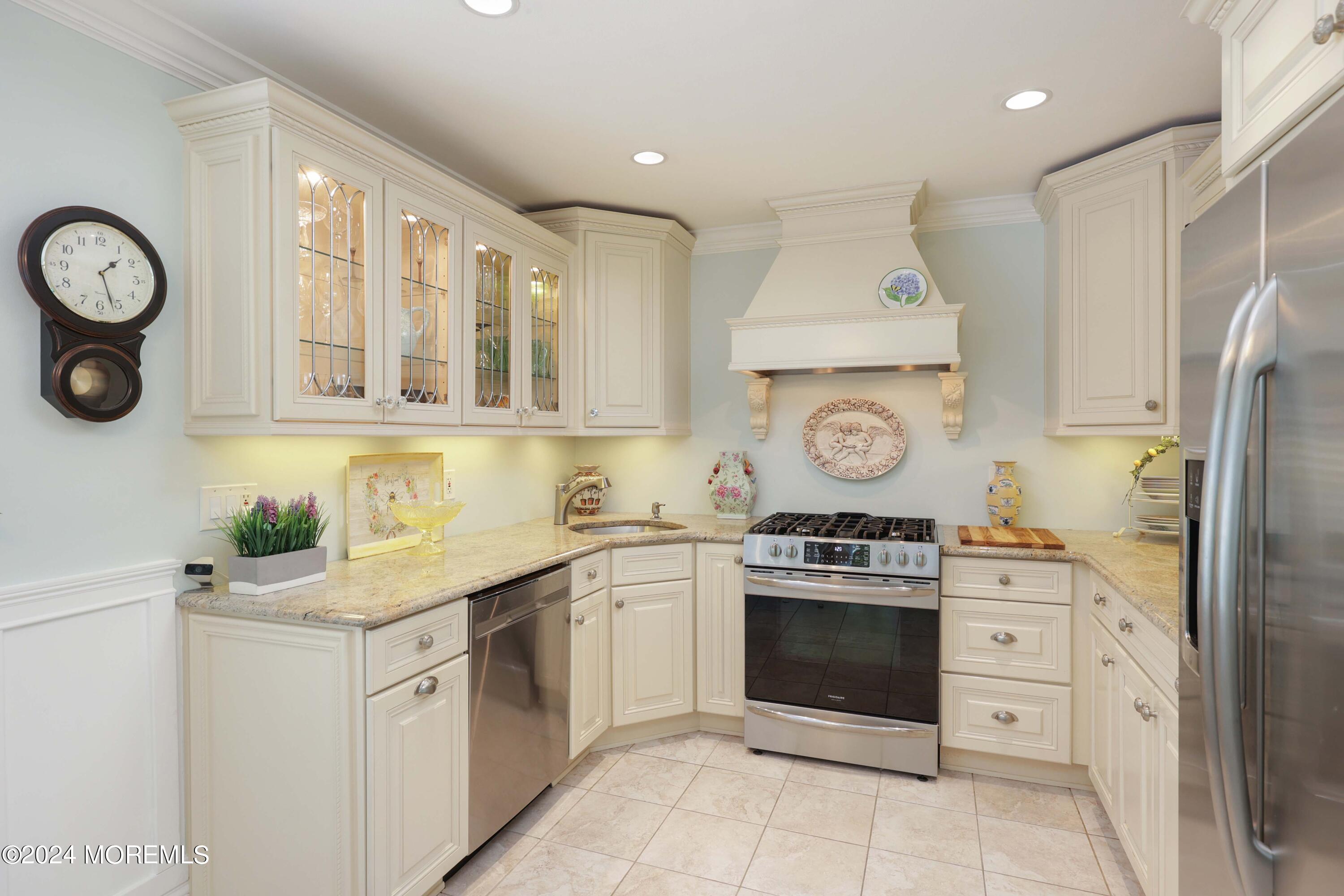 276 Jennings Road Manahawkin, NJ 08050 - Photo 10 of 28 Kitchen