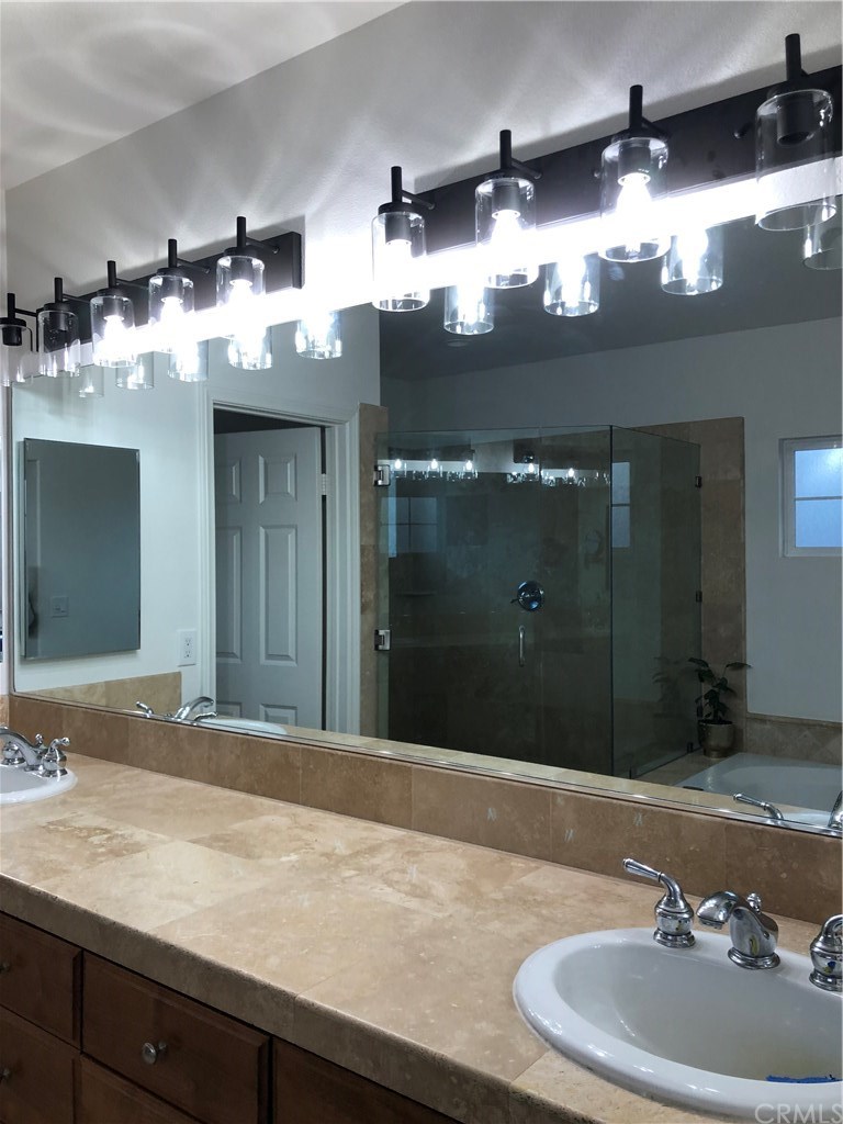 2455 Elden Avenue Costa Mesa, CA 92627 - Photo 8 of 13 Master Bathroom