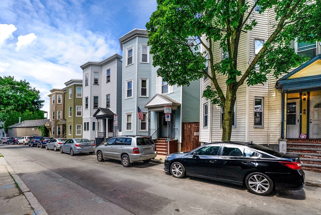 47 Middle Street Boston, MA 02127 - Photo 3 of 18 Gallery Image 3