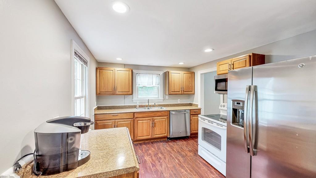 223 Emerson Street Springfield, MA 01118 - Photo 11 of 42 Gallery Image 11
