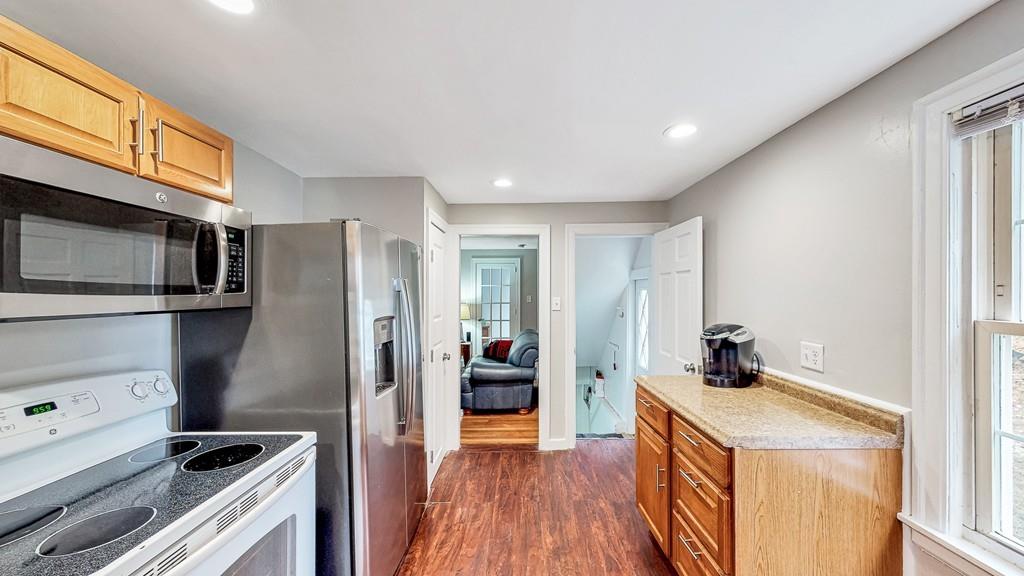 223 Emerson Street Springfield, MA 01118 - Photo 12 of 42 Gallery Image 12