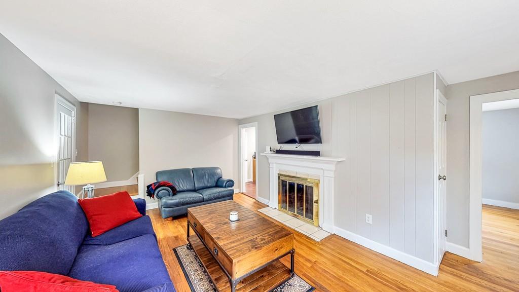 223 Emerson Street Springfield, MA 01118 - Photo 6 of 42 Gallery Image 6