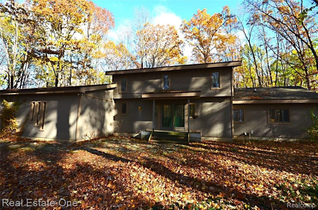 15425 Hawley Road Holly, MI 48442 - Photo 3 of 21 3.jpg