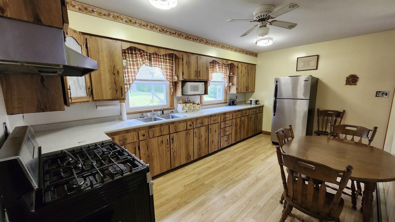 177 Ohio Street Millinocket, ME 04462 - Photo 6 of 26 Kitchen