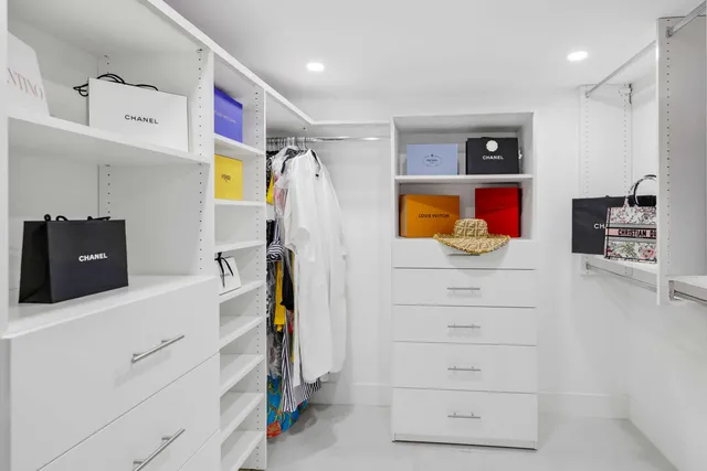 walk in closet with window
