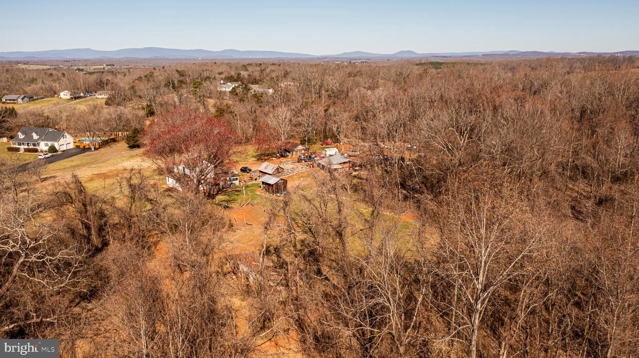 8158 Botha Road Warrenton, VA 20186 - Photo 9 of 30 view of city and mountain
