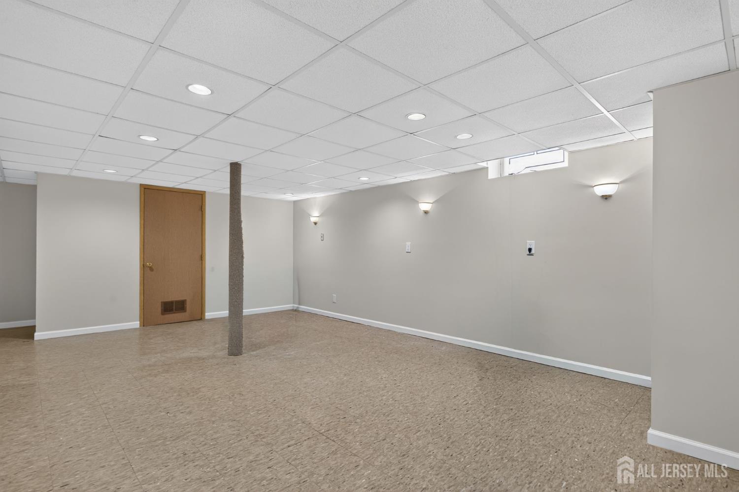 14 Gallo Way Edison, NJ 08820 - Photo 30 of 38