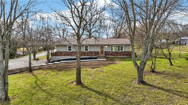 $430,000 | 23718 Rte 291, Harrisonville, MO 64701
