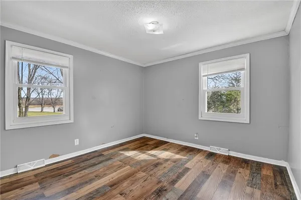 $440,000 | 23718 Rte 291, Harrisonville, MO 64701