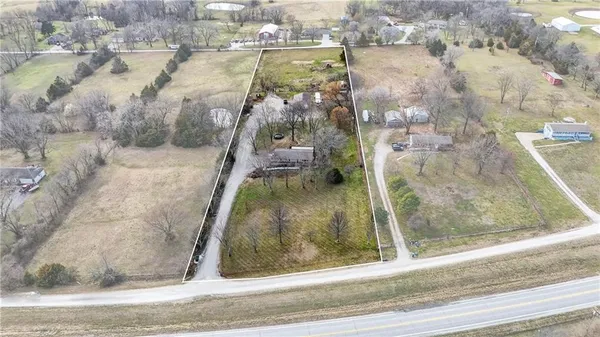$440,000 | 23718 Rte 291, Harrisonville, MO 64701