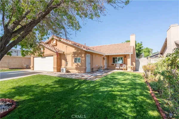 $3,150 | 43921 30th Street East, Lancaster, CA 93535