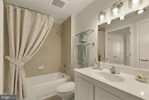 $429,000 | 355 I Street Southwest, Unit 621, Washington, DC 20024