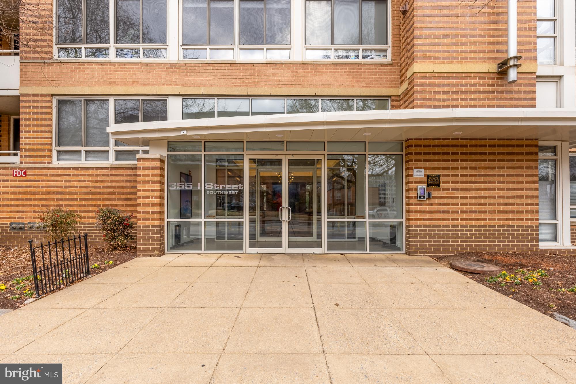 355 I Street Southwest, Unit 621 Washington, DC 20024 - Photo 10 of 34 Front Exterior