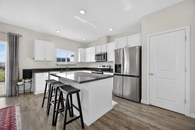 $725,000 | 7816 Dracut Drive, Elk Grove, CA 95758