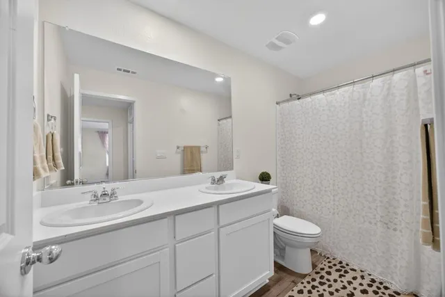 $725,000 | 7816 Dracut Drive, Elk Grove, CA 95758