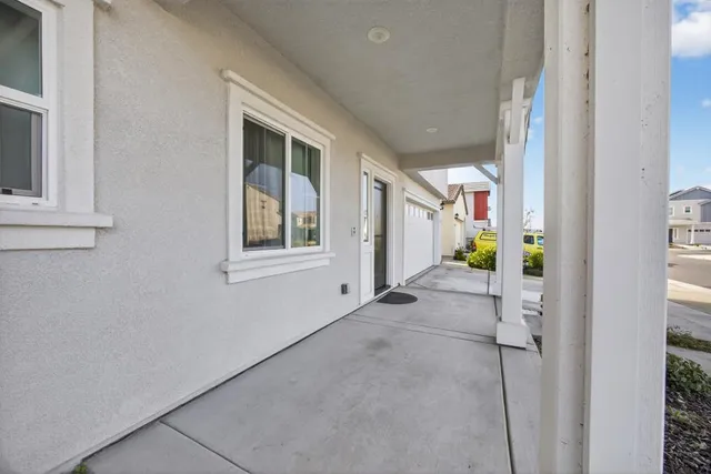 $725,000 | 7816 Dracut Drive, Elk Grove, CA 95758