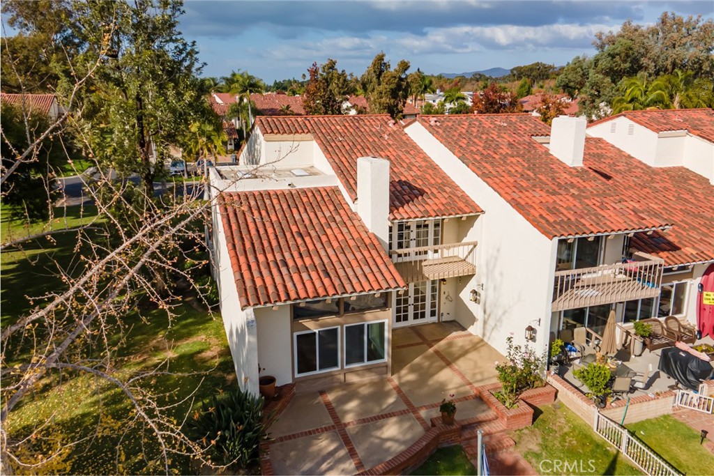 22058 Arrowhead Lane Lake Forest, CA 92630 - Photo 43 of 62 an aerial view of a house
