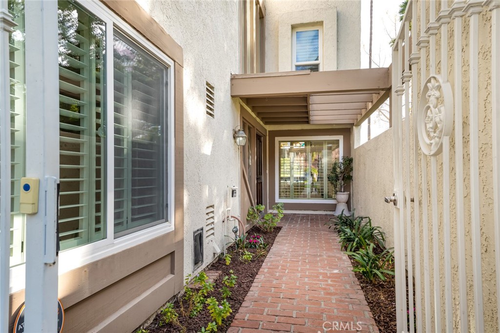 22058 Arrowhead Lane Lake Forest, CA 92630 - Photo 5 of 62