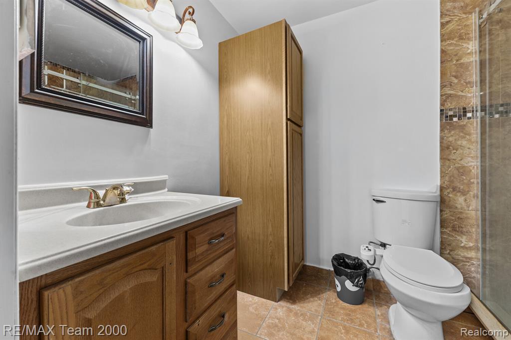 12049 Ina Drive Sterling Heights, MI 48312 - Photo 8 of 20