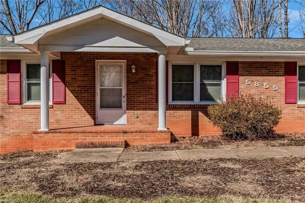 $340,000 | 5855 Woodsway Drive, Pfafftown, NC 27040