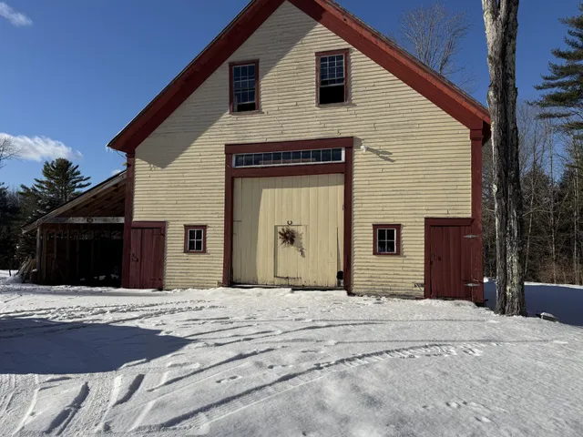 $615,000 | 992 Pequawket Trail, Baldwin, ME 04091