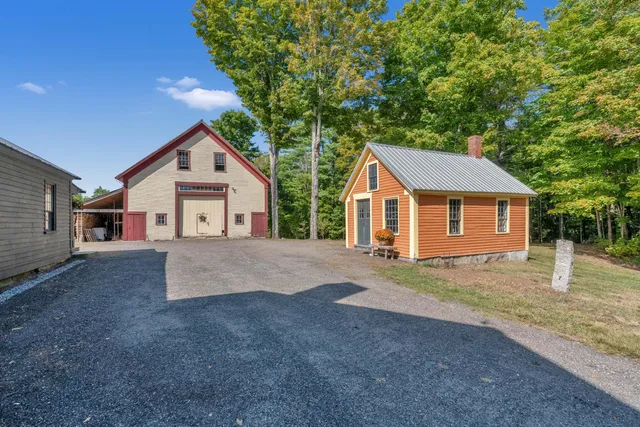 $615,000 | 992 Pequawket Trail, Baldwin, ME 04091