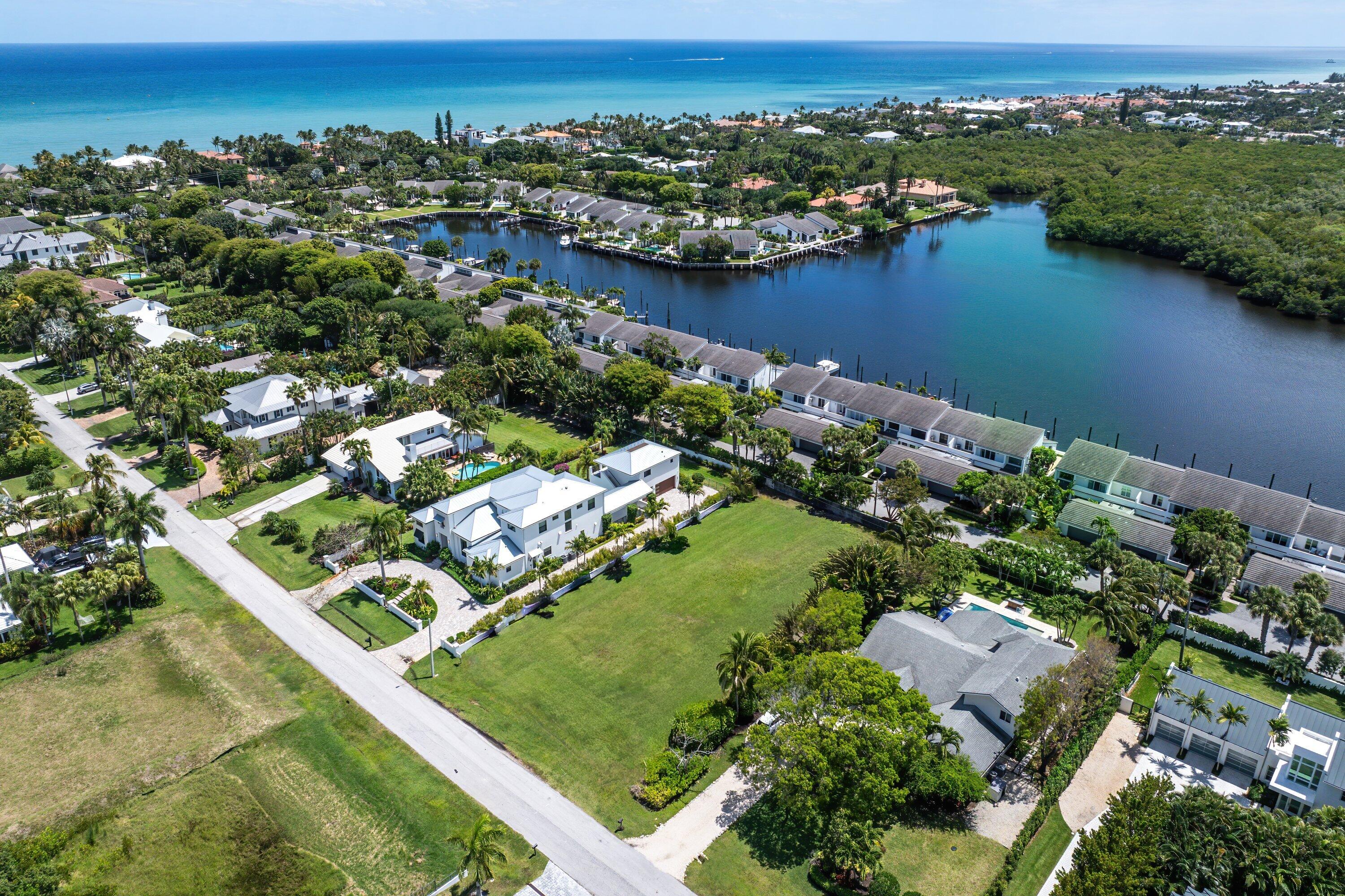 21 Hudson Avenue Ocean Ridge, FL 33435 - Photo 2 of 7 004-21HudsonAvenue-OceanRidge-FL-33435-S