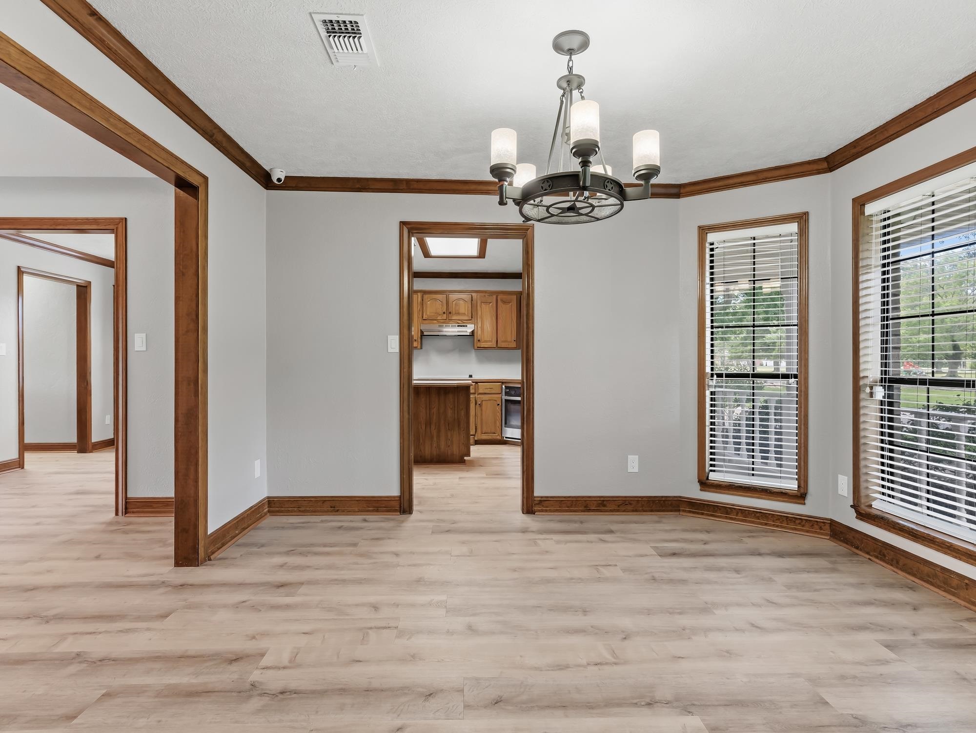 6970 Ellen Lane Beaumont, TX 77708 - Photo 7 of 34