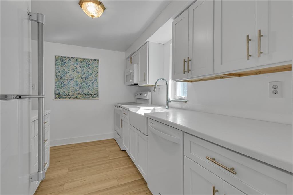 584 Chapel Road Aliquippa, PA 15001 - Photo 7 of 30 All newer appliances stay!