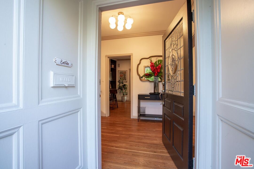 2055 Outpost Drive Los Angeles, CA 90068 - Photo 12 of 69